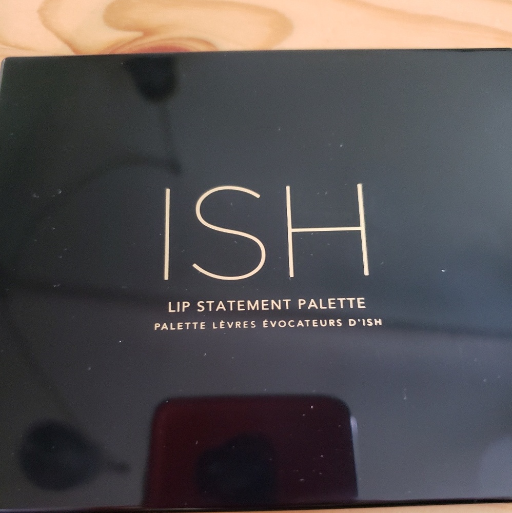 Brand new unused ISH lip palette